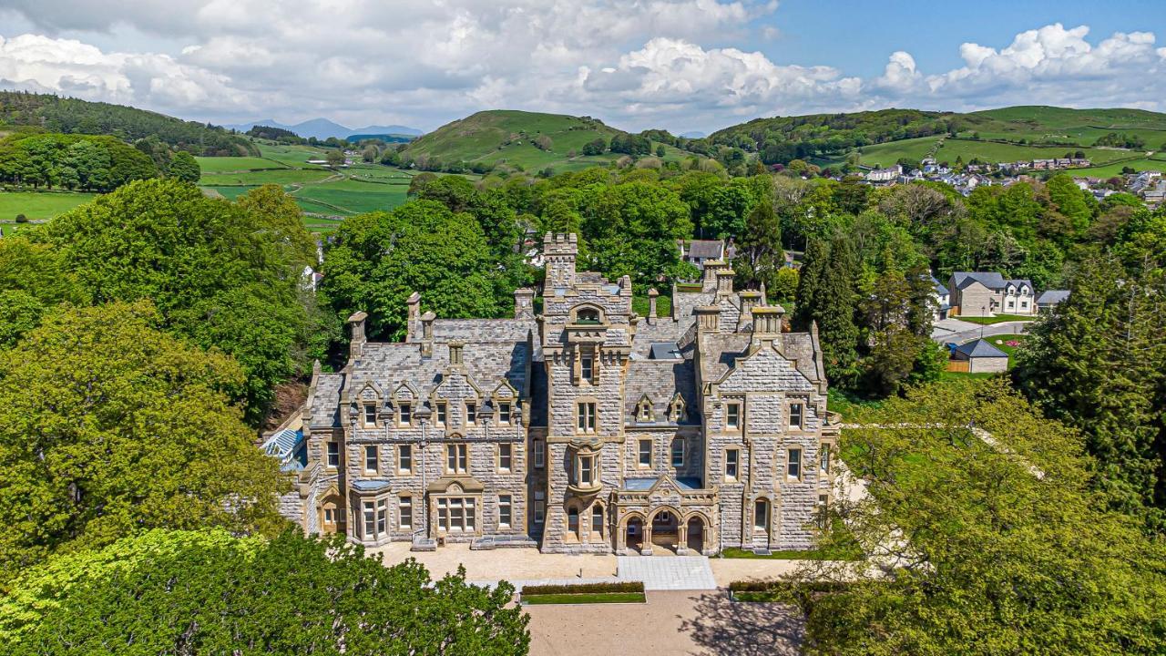 The Alfred Suite Stone Cross Mansion Улверстон Экстерьер фото